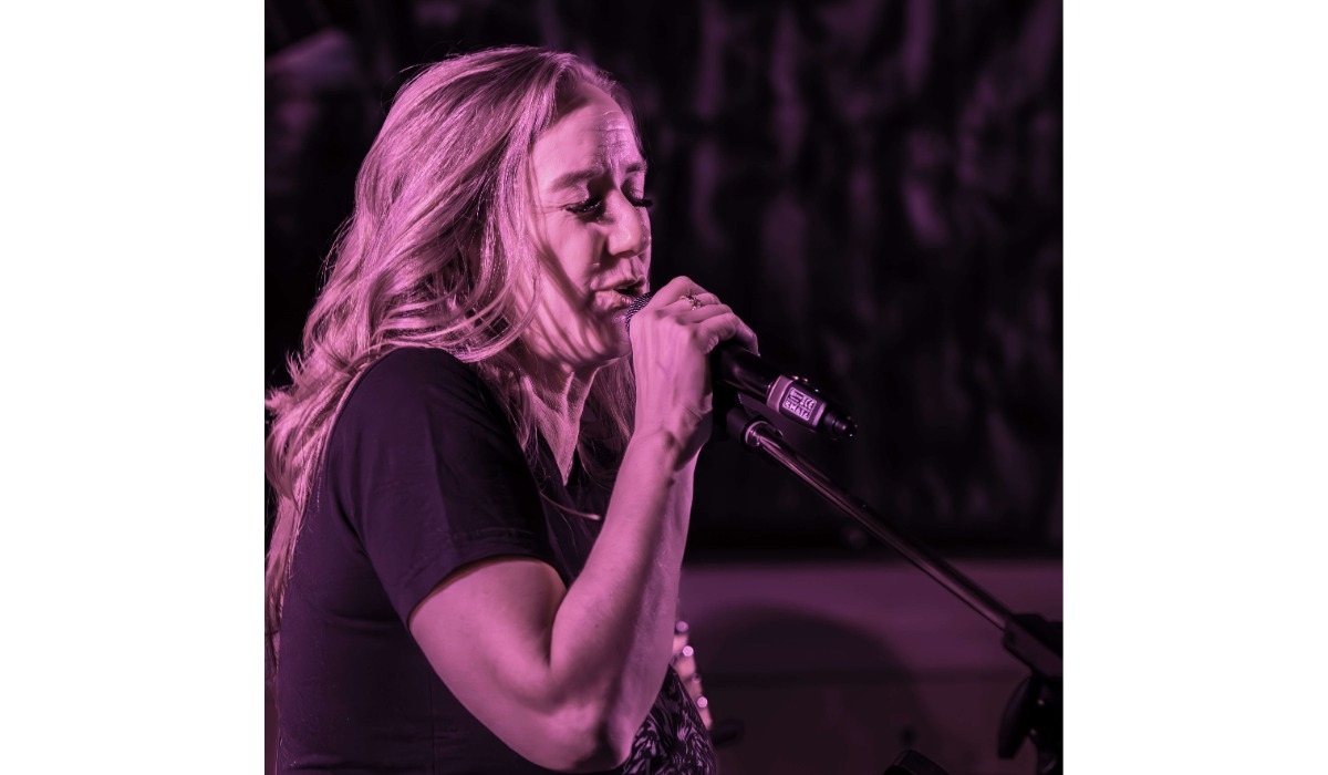 Ledine doing what she does best!